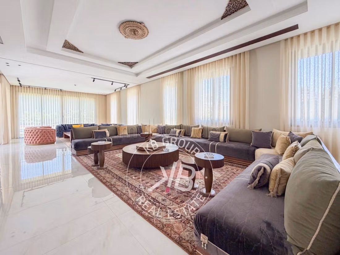 Splendide villa à vendre à Souissi. 
6 pièces