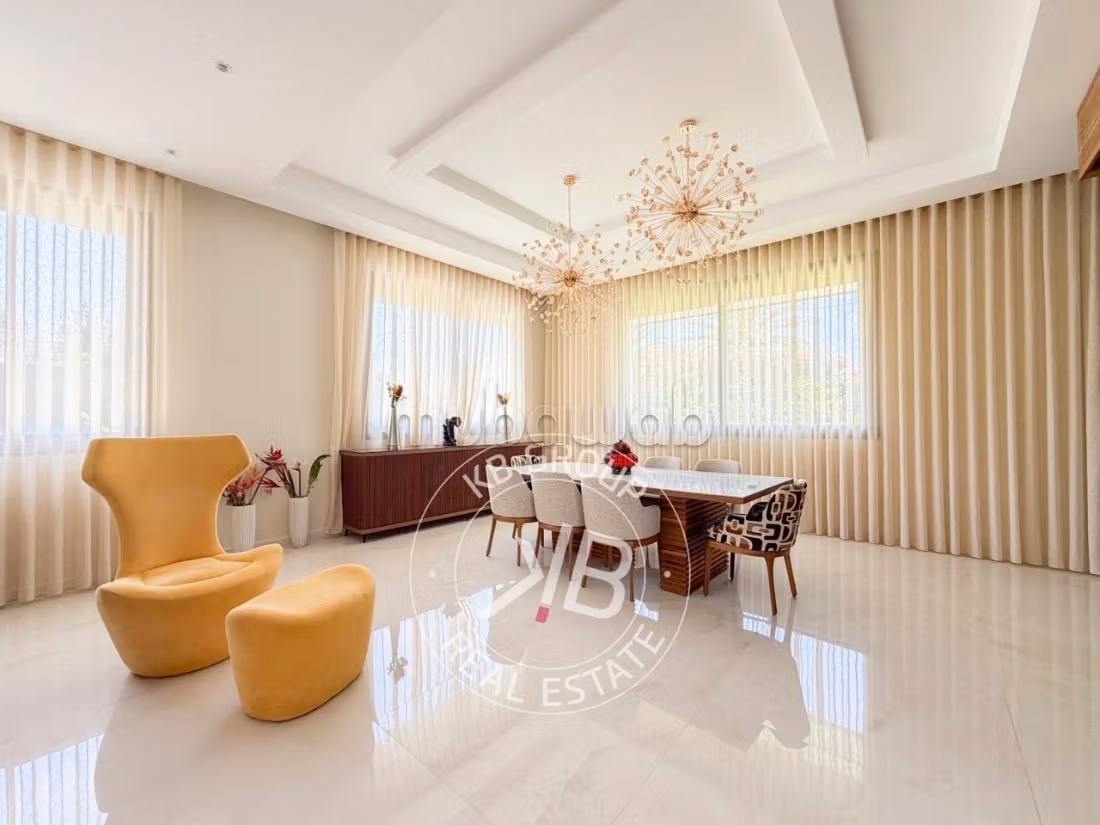 Splendide villa à vendre à Souissi. 
6 pièces