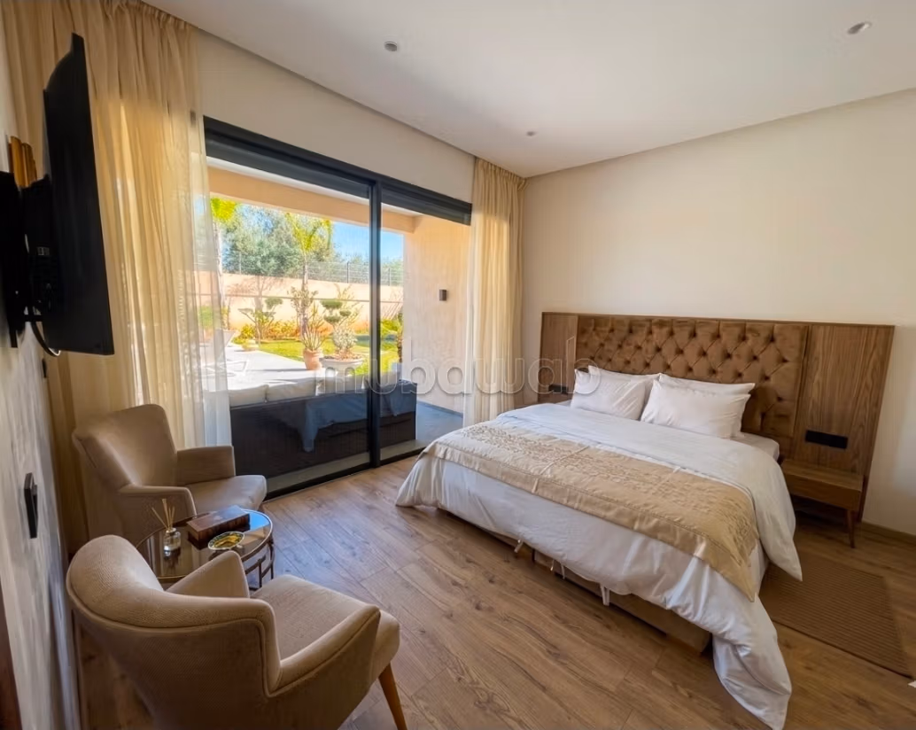 Hoge standaard villa te koop aan de Fesweg km 17.6 kamers. Gemeubileerd