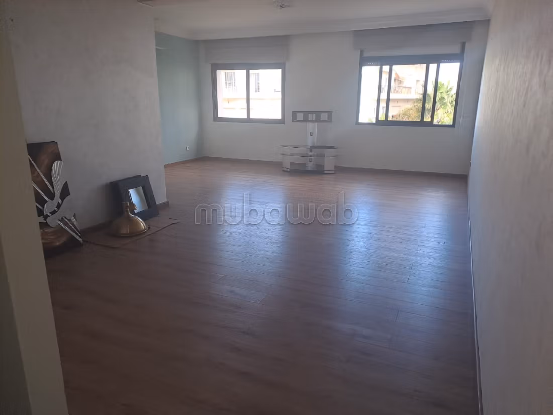 Bel Appartement à louer à AIN DIAB — 2