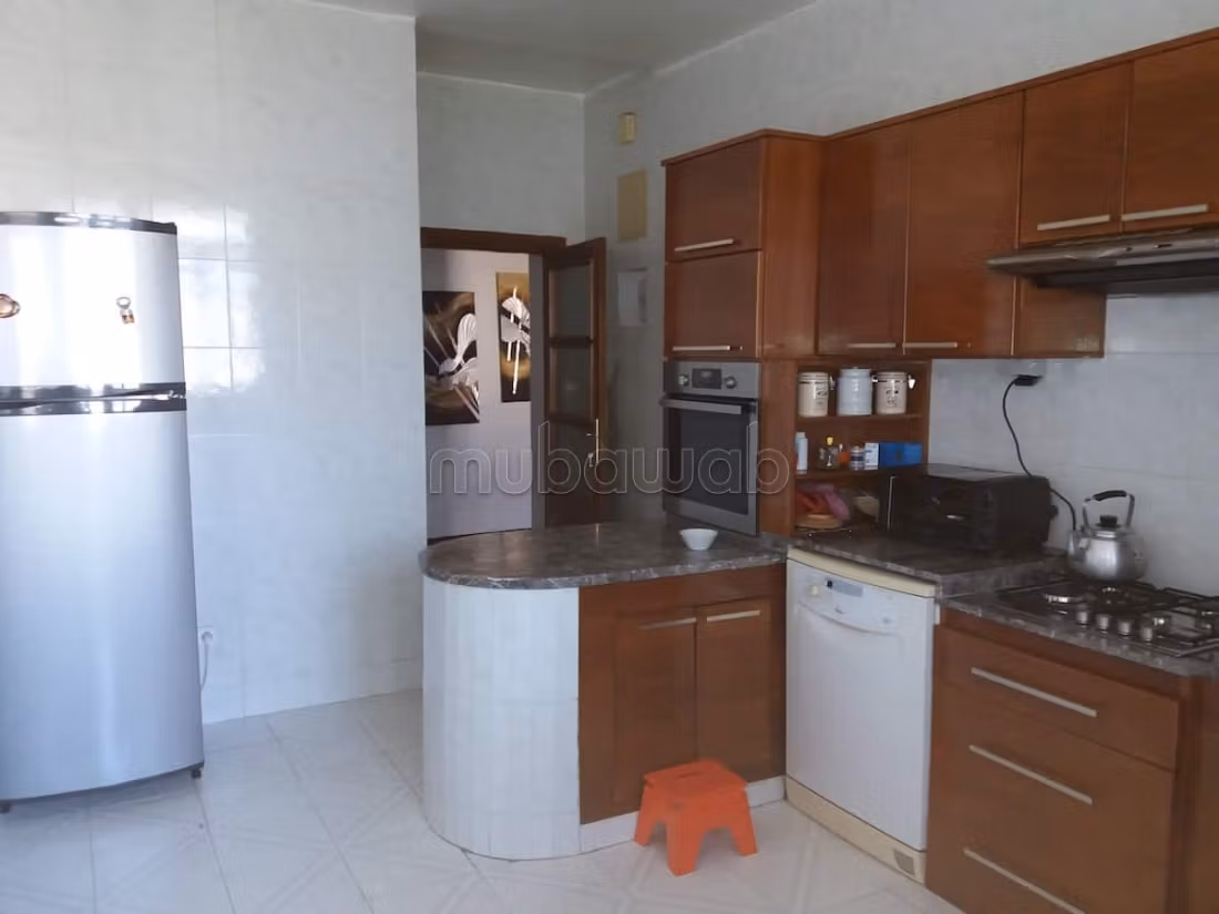 Bel Appartement à louer à AIN DIAB — 3