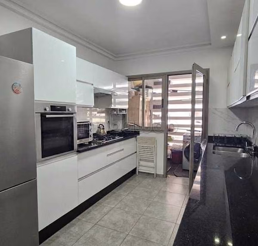 Appartement à Vendre de 166.0 m² à Bouskoura,
Victoria — 3