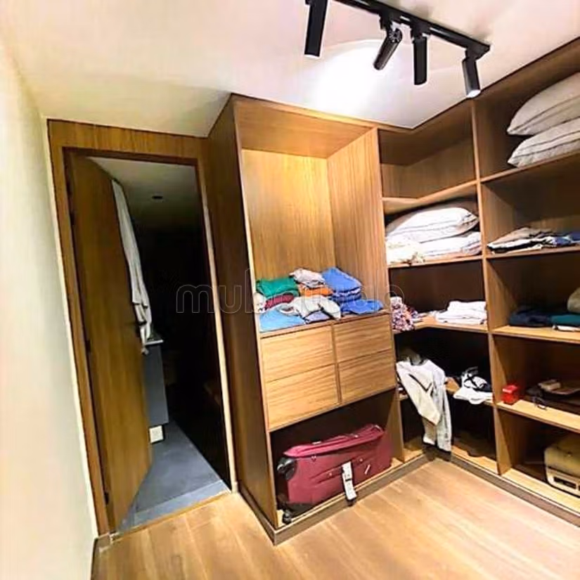 Appartamento in Affitto di 100.0 m² a Casablanca, Bourgogne Anfa