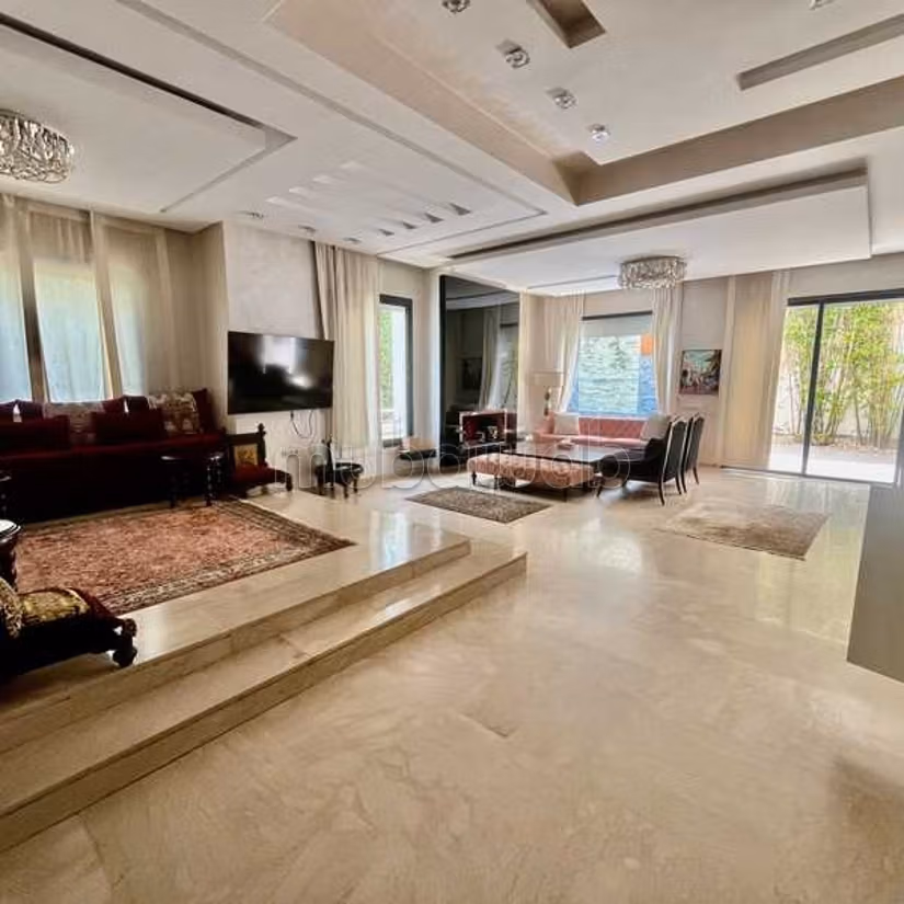 Villa Te Koop van 317.0 m² in Casablanca, Ain Diab