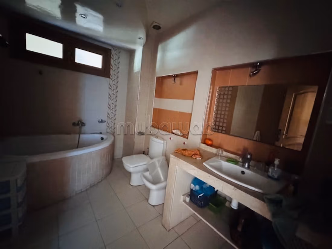 Casa di alto standing in vendita a Habbous. Superficie di 316 m². Giardino e garage