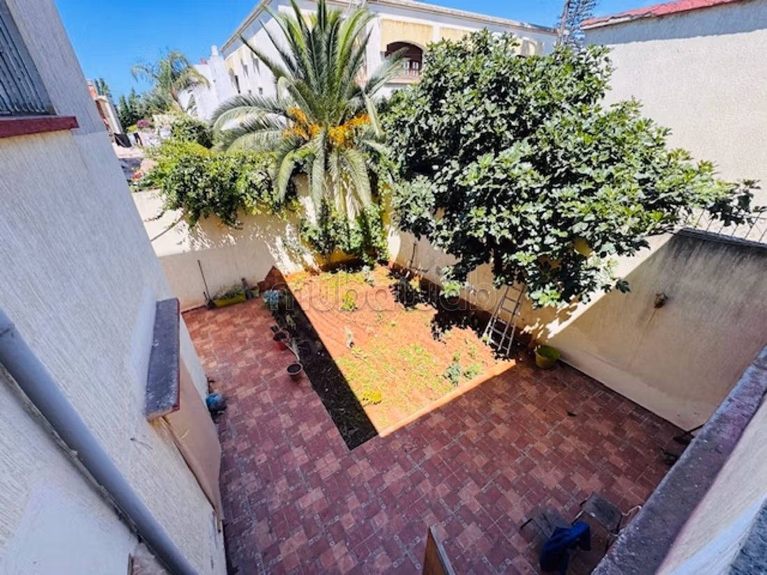 Casa di alto standing in vendita a Habbous. Superficie di 316 m². Giardino e garage