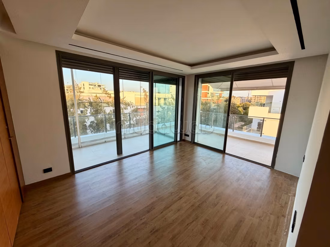 Appartement 206 m² f Souissi — 24