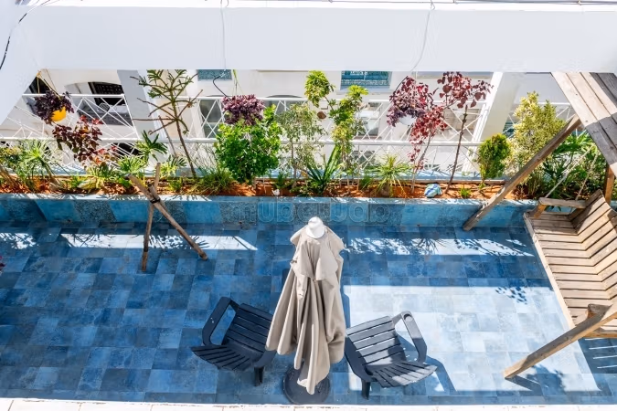 Bien unique à Casablanca Triplex avec terrasses à chaque niveau
