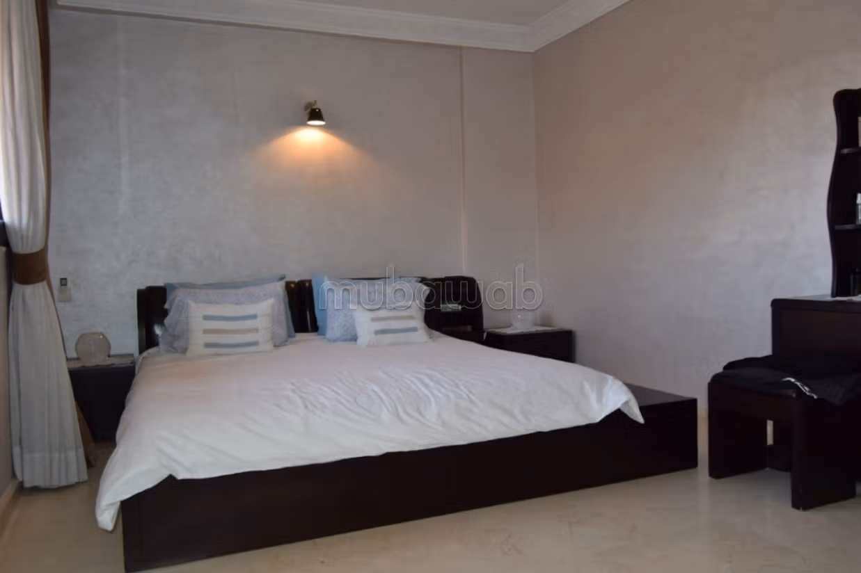À vendre Appartement 140 m² avec 3Chbres 
Charaf Marrakech