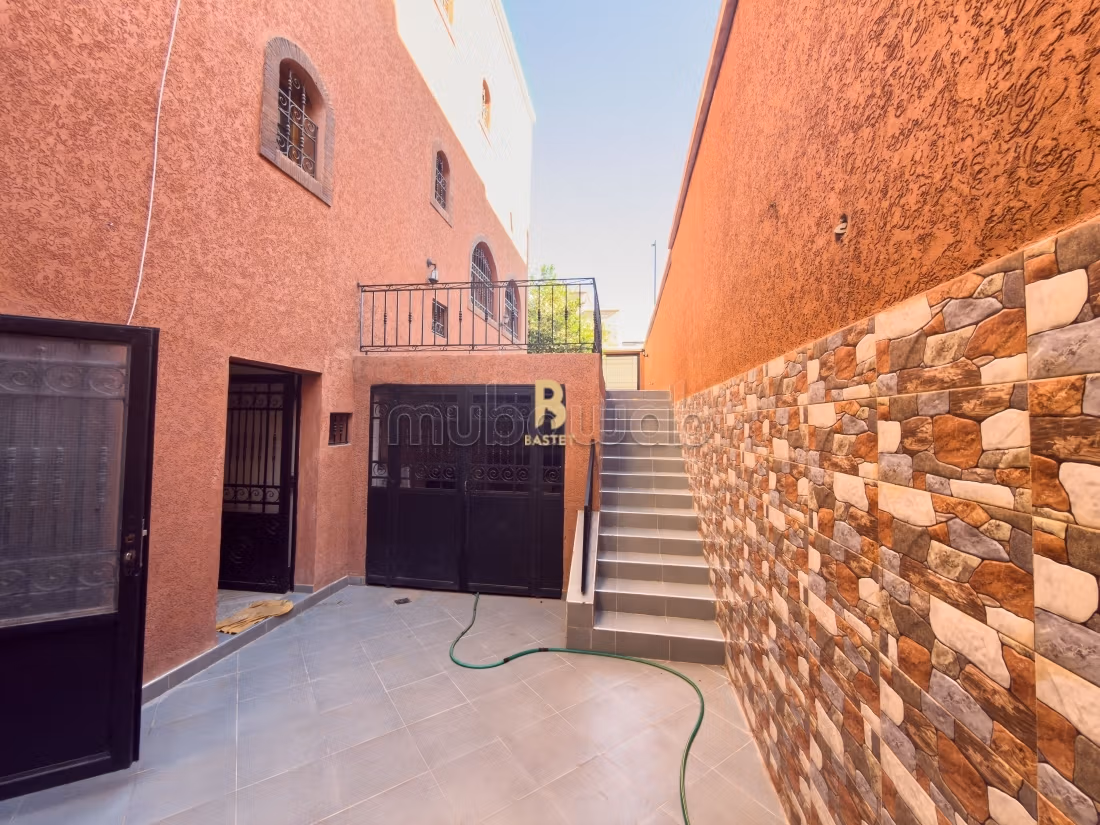 Superb Villa En Venta A Targa