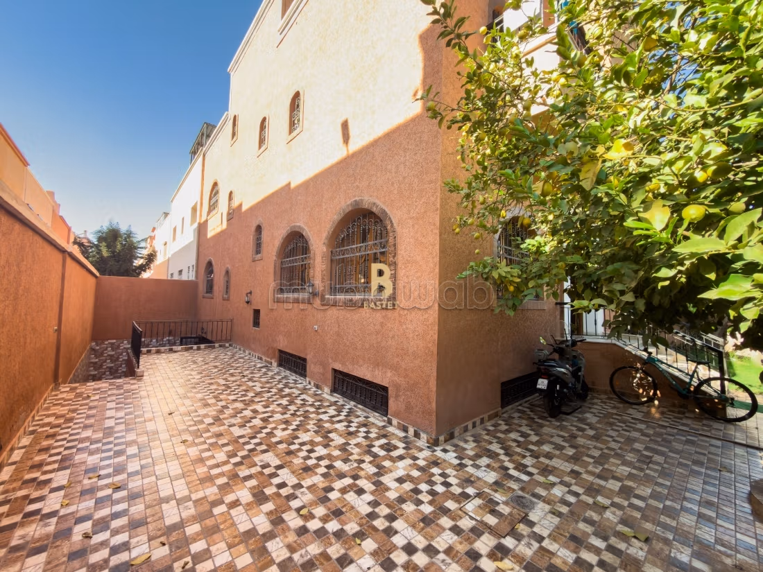 Superb Villa En Venta A Targa
