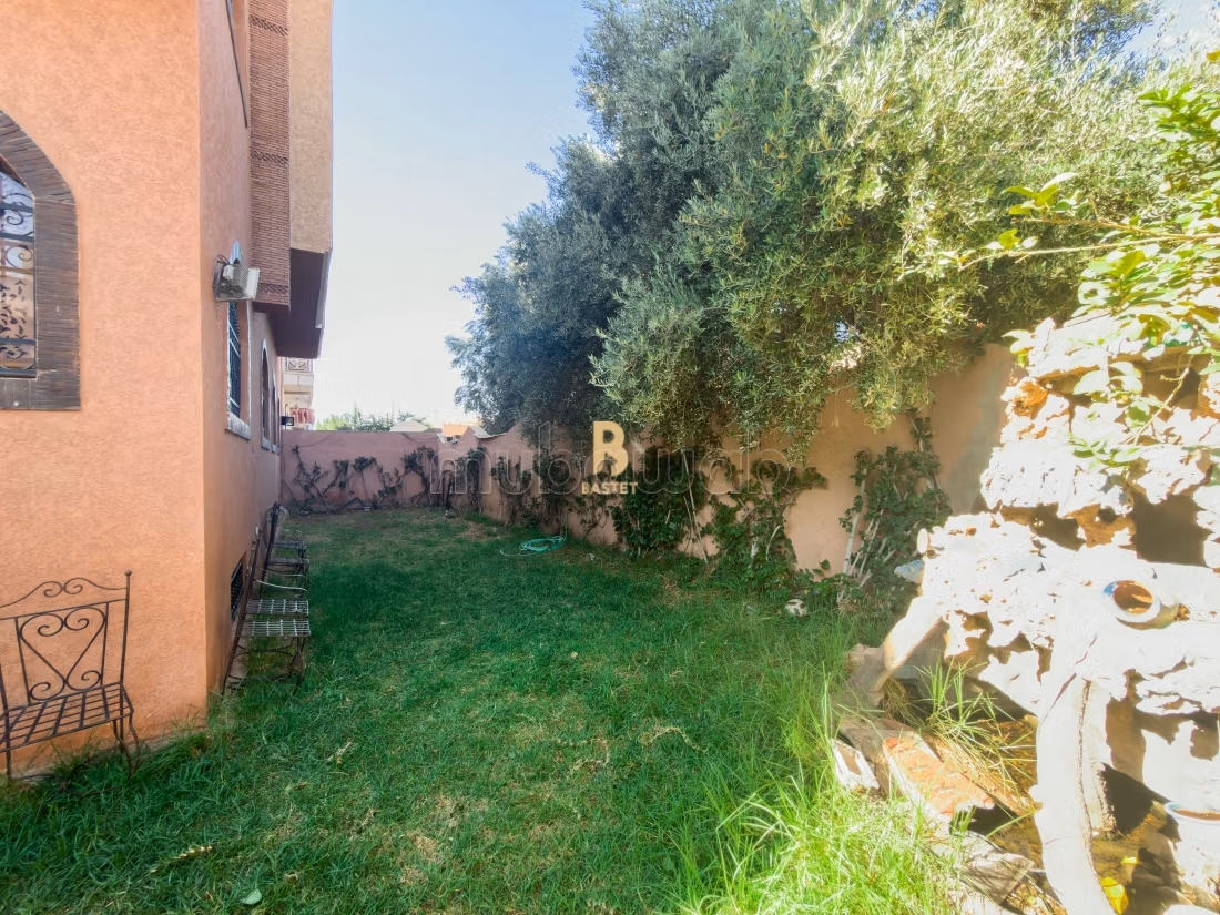 Superb Villa En Venta A Targa