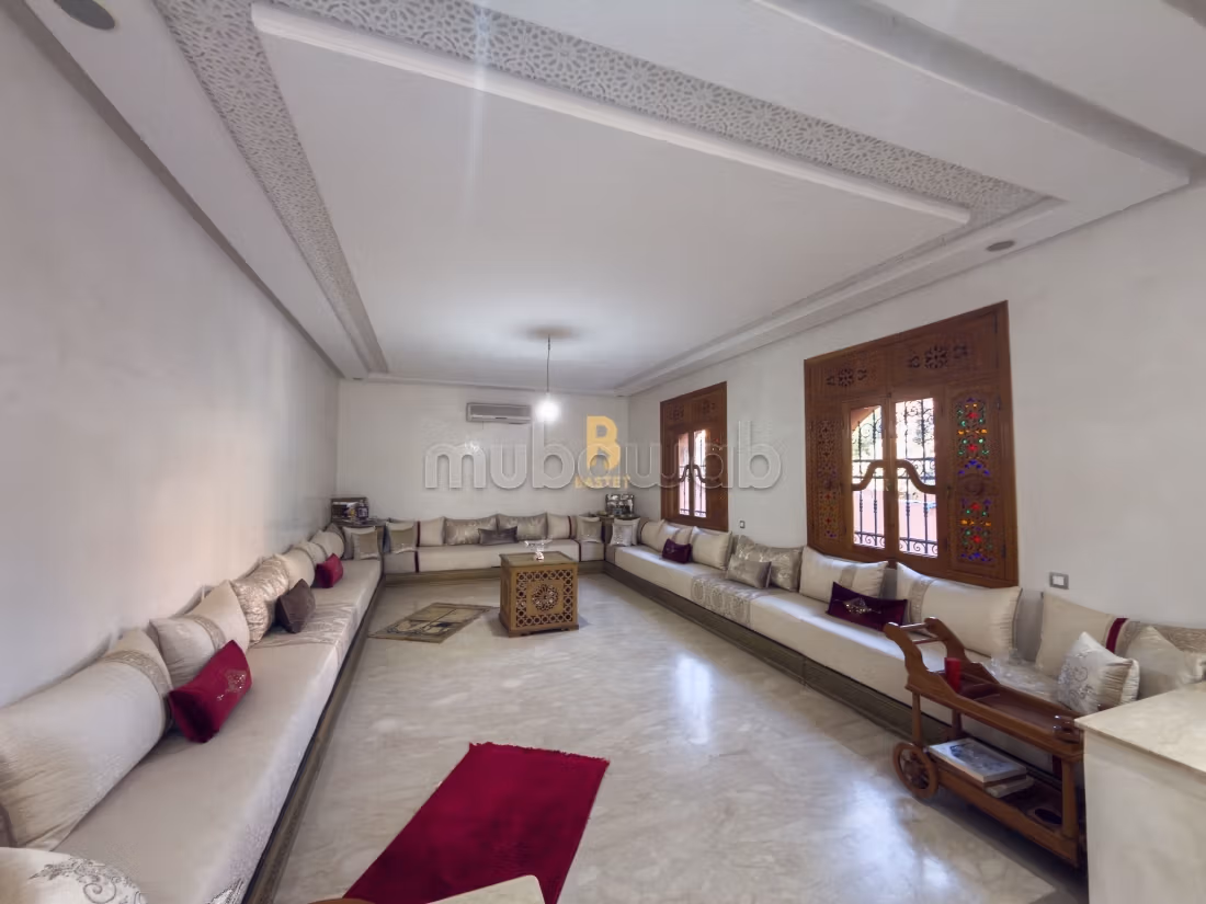 Superb Villa En Venta A Targa