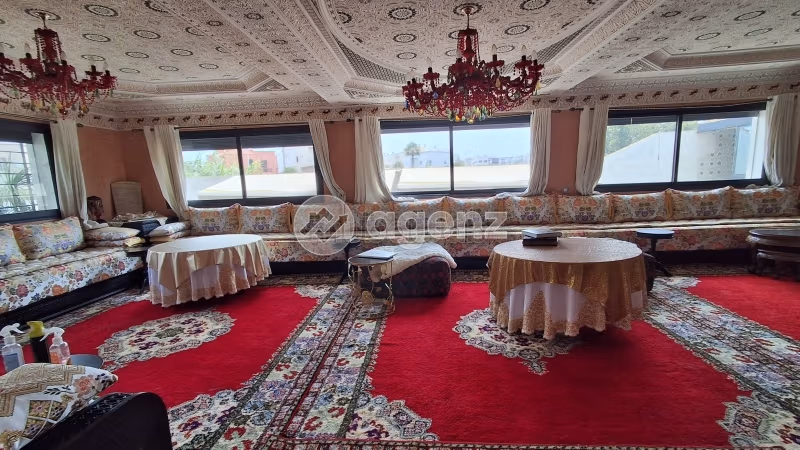 Villa à vendre 407 m², 7 chambres Al Boustane El Jadida