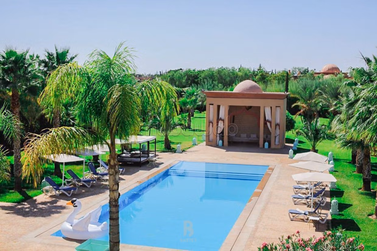 Demeure Luxueuse En Vente A Marrakech Avec VNA