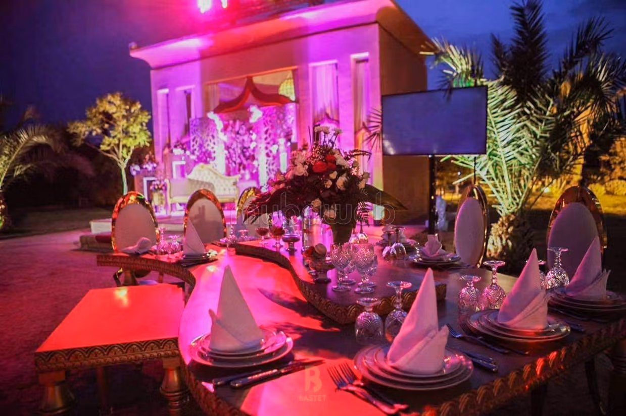 Demeure Luxueuse En Vente A Marrakech Avec VNA