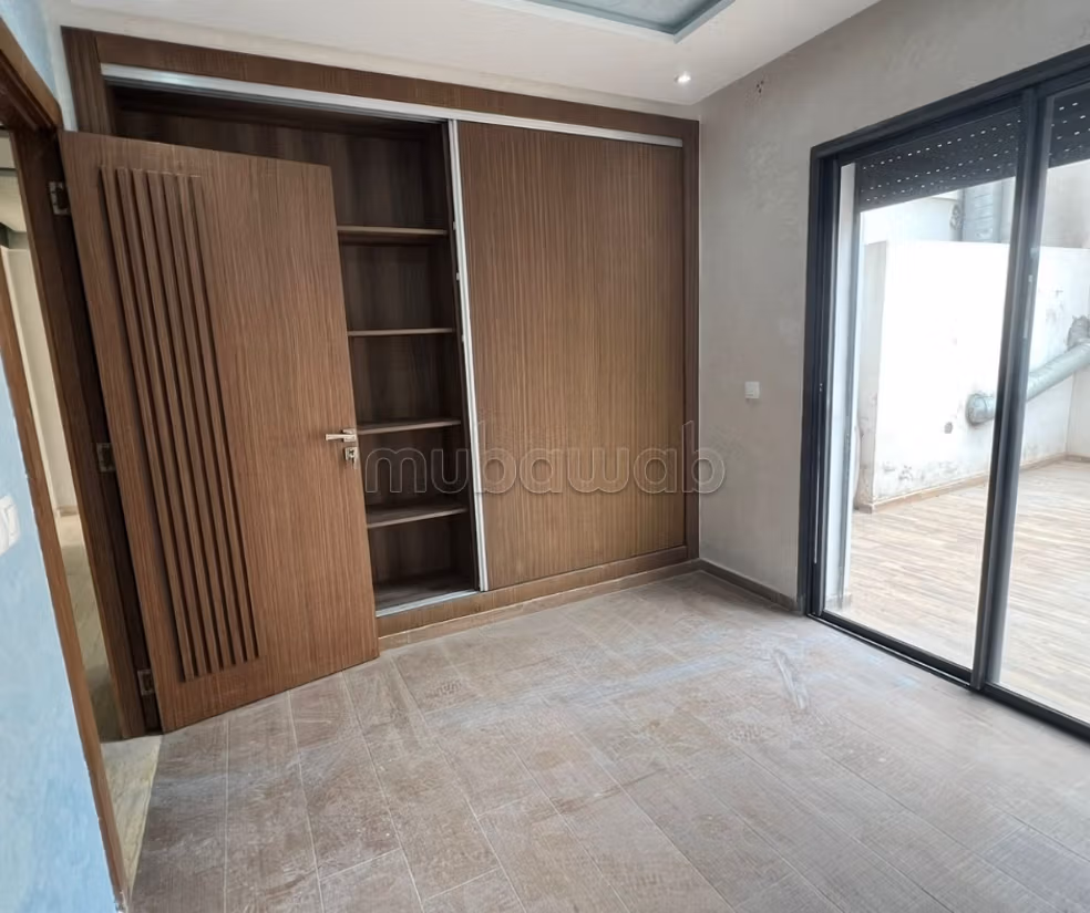 Bel appartement deux façades opposées à vendre