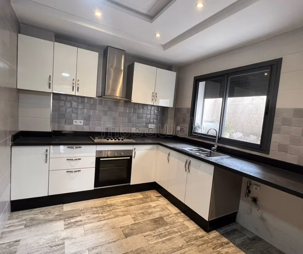 Bel appartement deux façades opposées à vendre