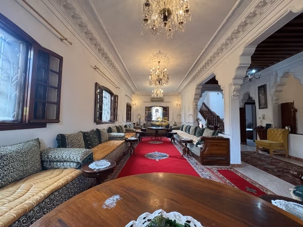 Elegante Villa Familiare In Vendita A Semlalia