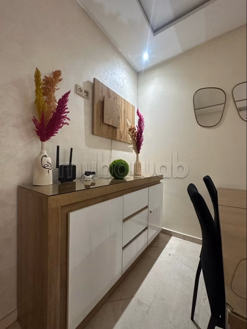 Bellissimo appartamento in affitto a Guéliz. 5 camere confortevoli. Porta blindata, sicurezza