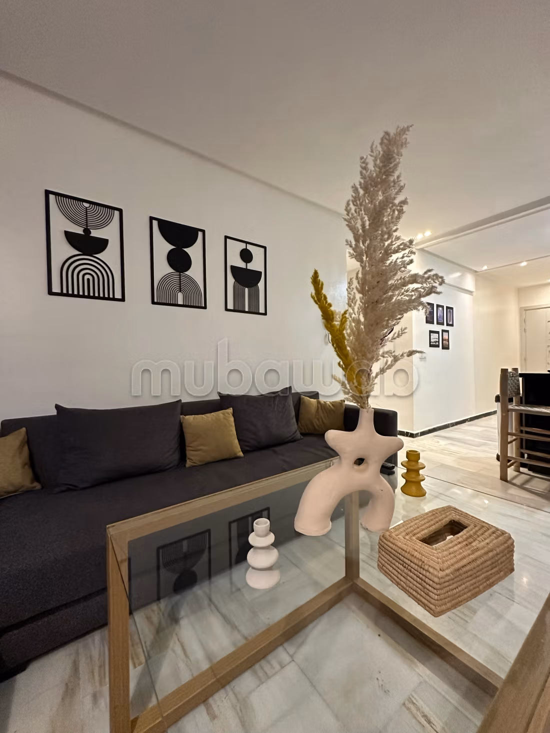 Location d'un appartement à Guéliz.
5 pièces confortables — 3