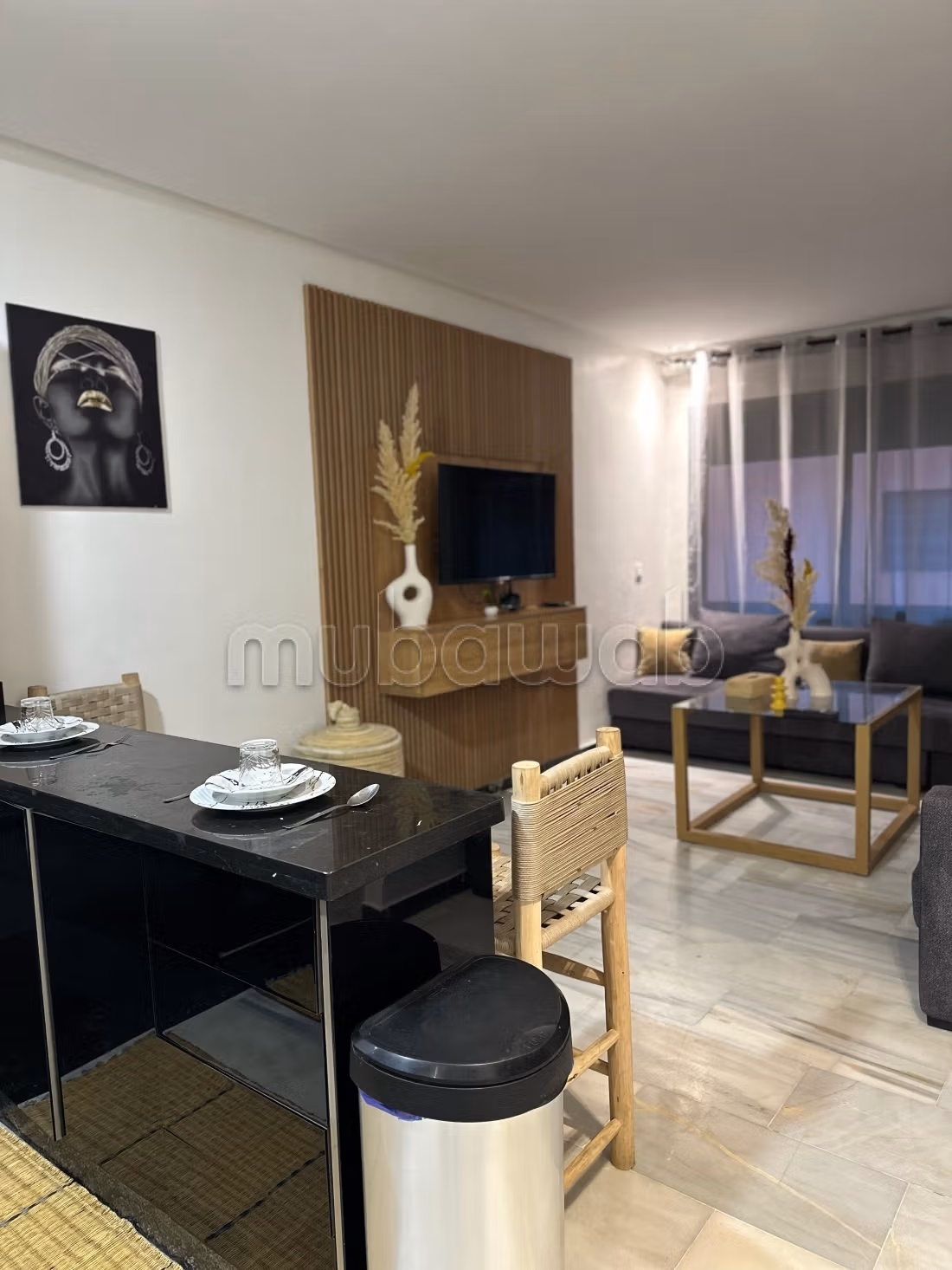 Location d'un appartement à Guéliz.
5 pièces confortables — 4