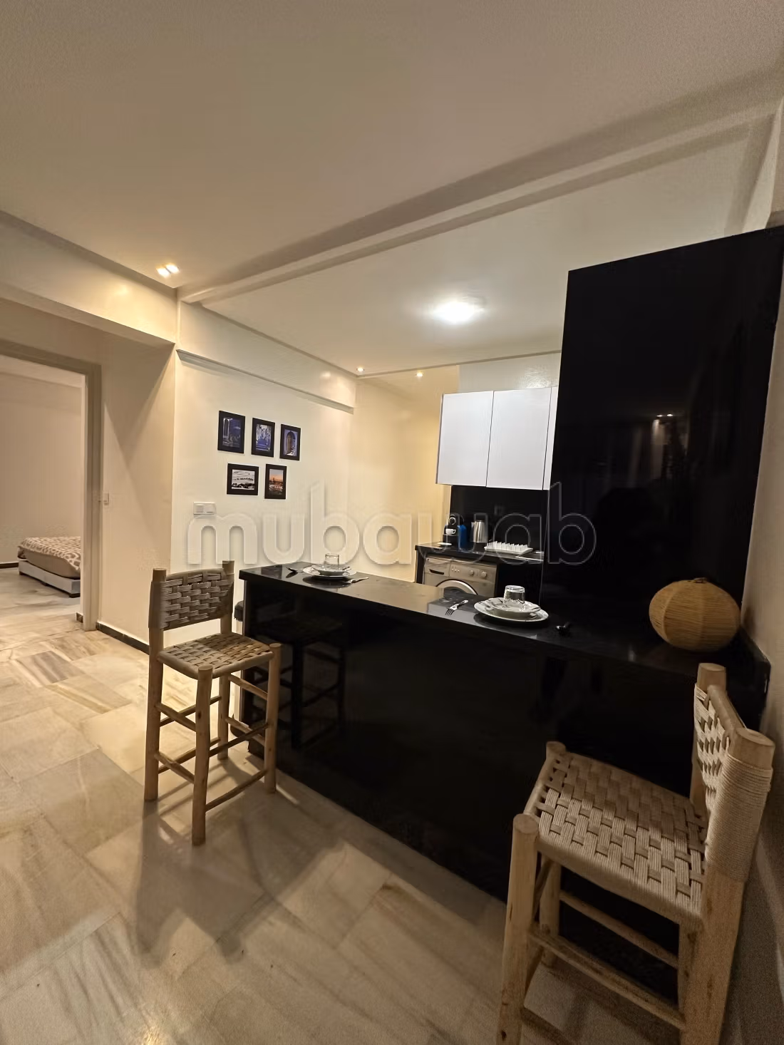 Location d'un appartement à Guéliz.
5 pièces confortables — 5