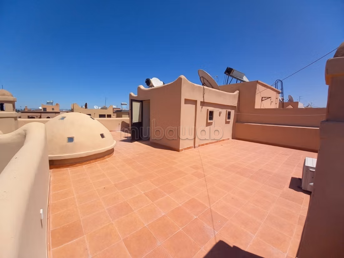 Villa in affitto vuota con 3 suite a Targa