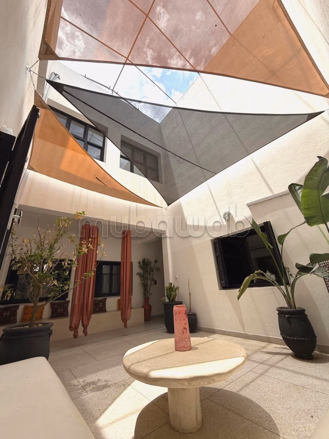 Appart 2 Chambres d'Exception avec Patio Privatif — 3