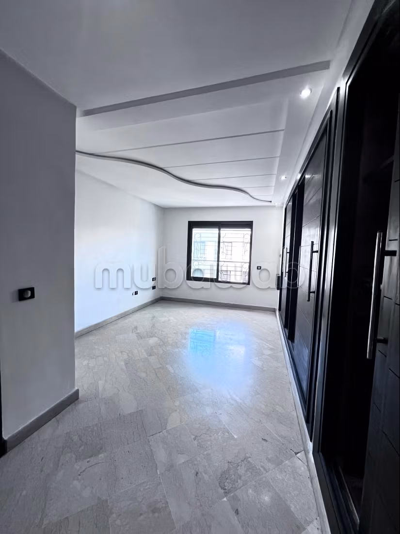 Superbe appartement à vendre à Maârif. 3 chambres. Salon traditionnel marocain, résidence sécurisée