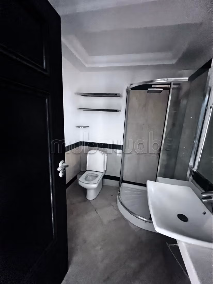 Superbe appartement à vendre à Maârif. 3 chambres. Salon traditionnel marocain, résidence sécurisée