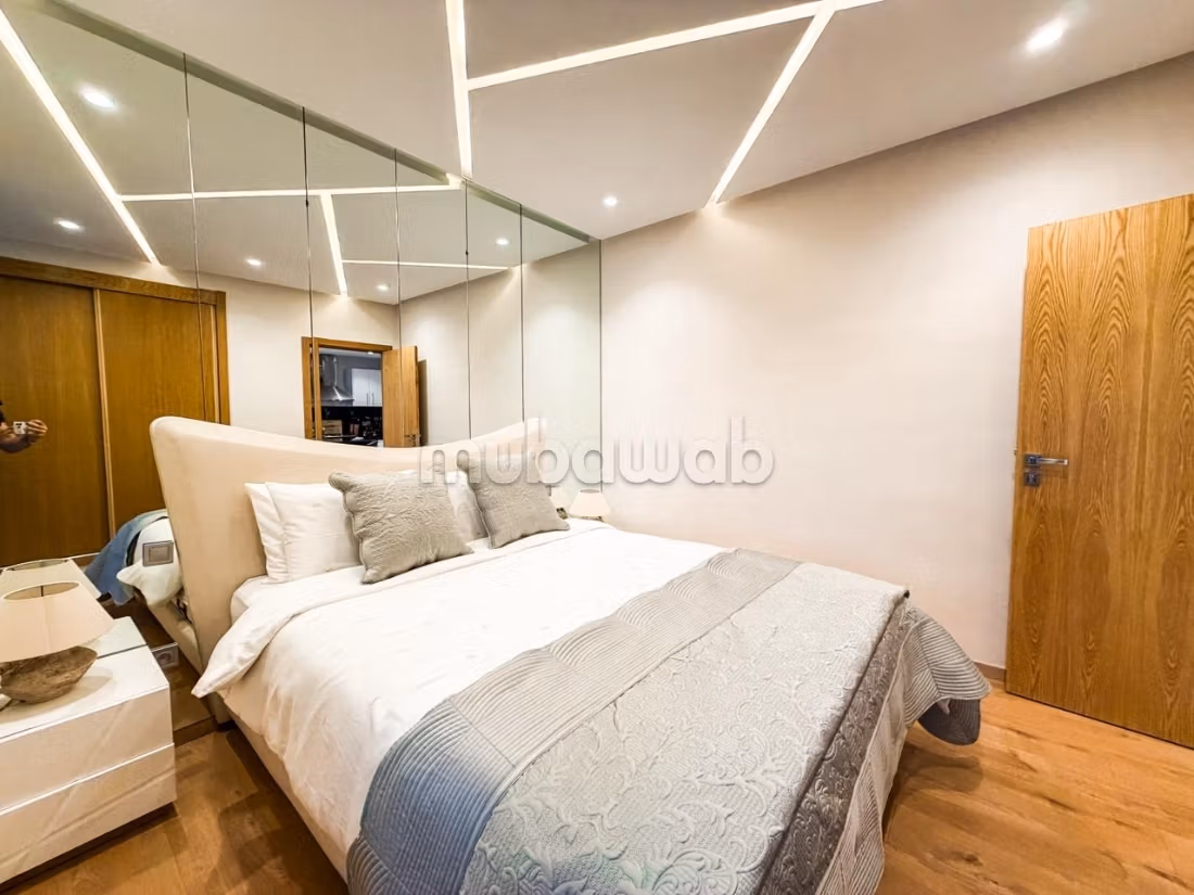 Studio di alta classe con terrazza privata