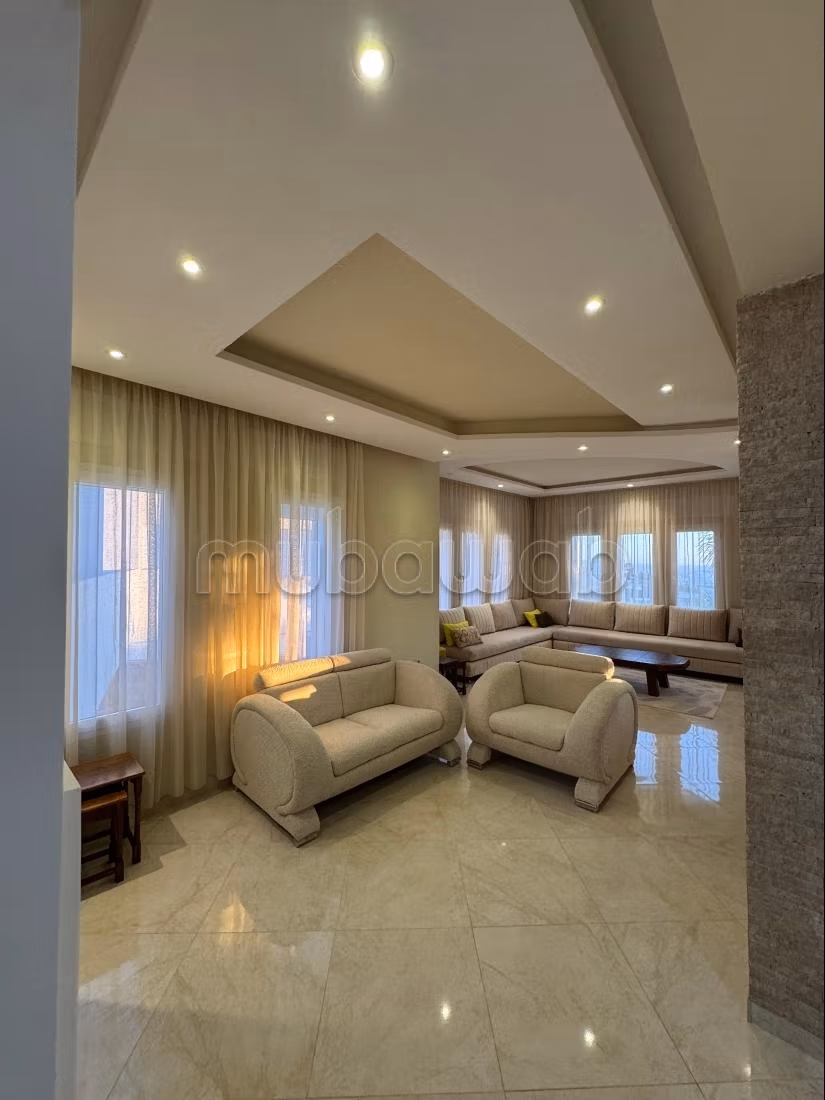 Affitta una camera a Manar. Superficie 370 m². Arredato