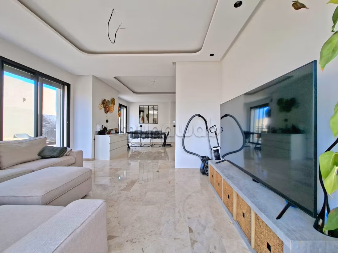 Grand Appartement 4 Chambres à Louer — 6