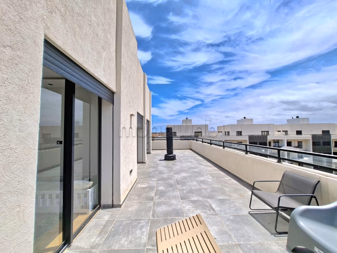 Grand Appartement 4 Chambres à Louer — 2