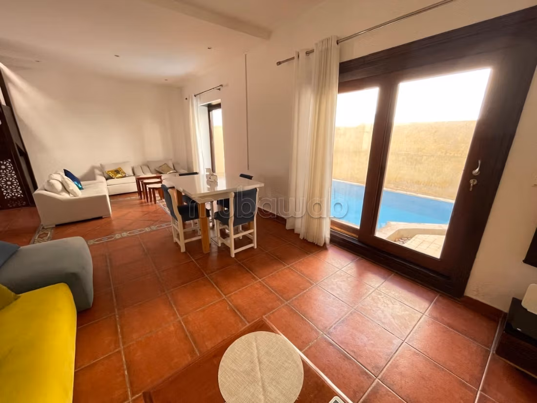 Charming house with swimming pool 300m from the beach