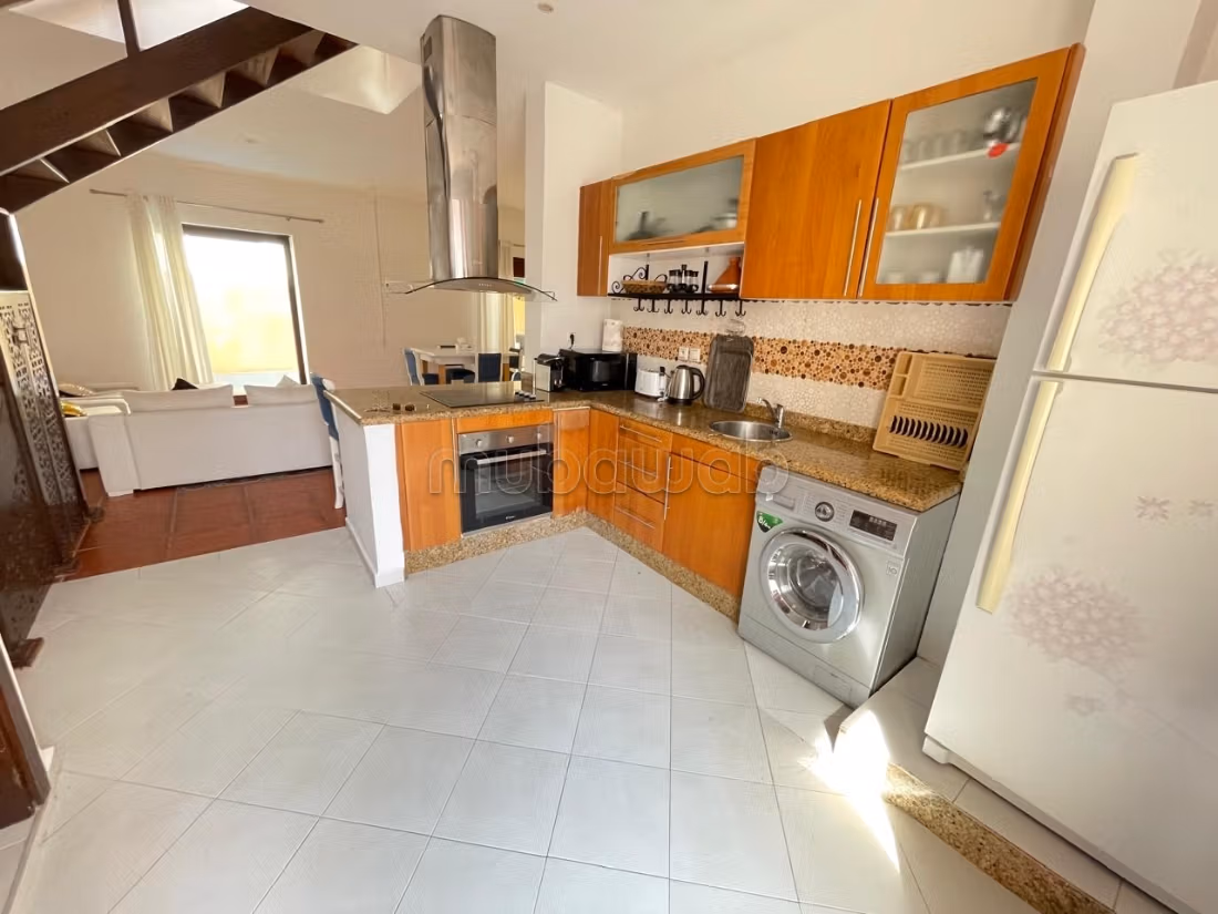 Charming house with swimming pool 300m from the beach