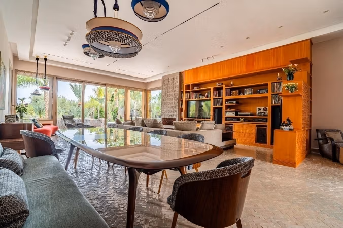Villa for sub-rental on Fes Road, 11250 m2