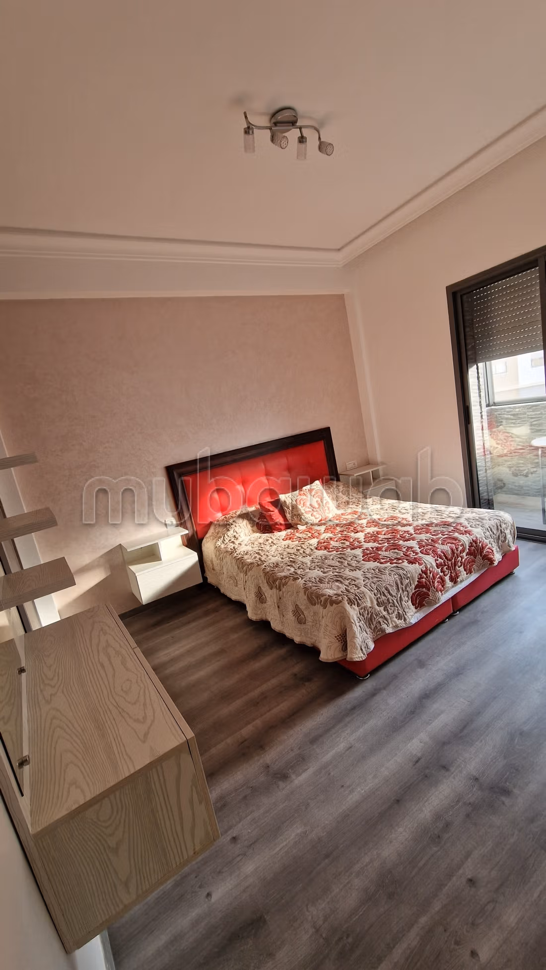 Appartamento molto bello in affitto a Du Golf. 3 belle camere. arredato