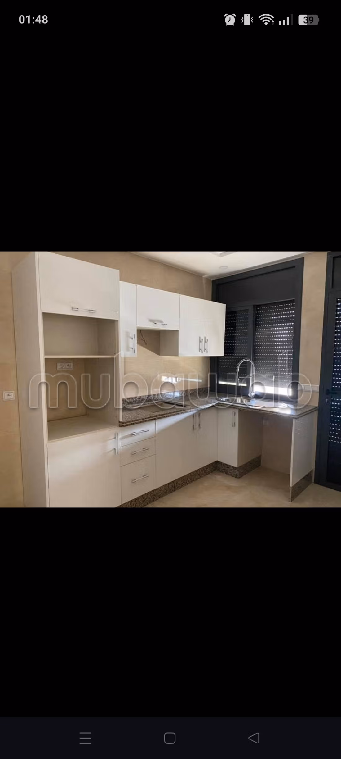 Appartement incroyable à vendre à Saidia. 2 chambres merveilleuses. Un emplacement magnifique surplombant la mer, porte sécurisée.