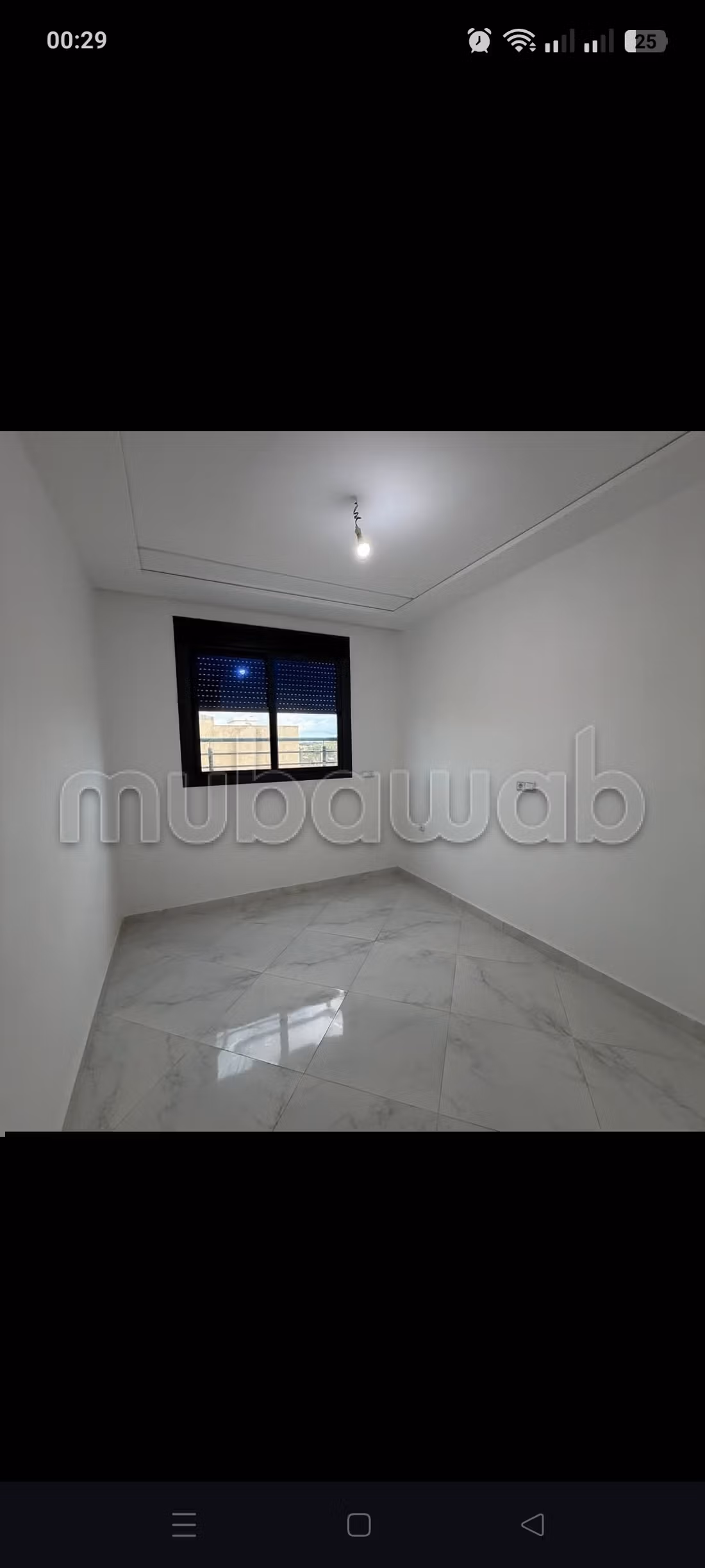 Appartement incroyable à vendre à Saidia. 2 chambres merveilleuses. Un emplacement magnifique surplombant la mer, porte sécurisée.