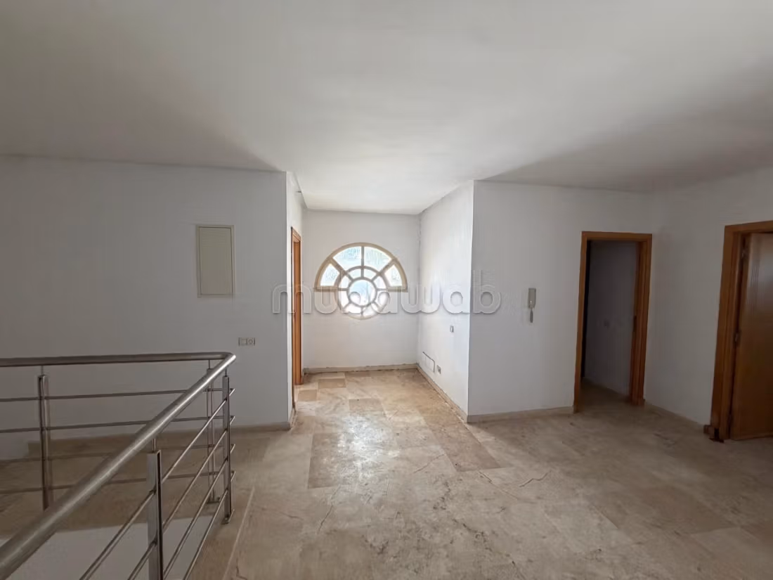 Villa propre et ensoleillée en résidence à vendre