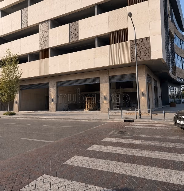 Louez ce local commercial à Oasis 
260m2