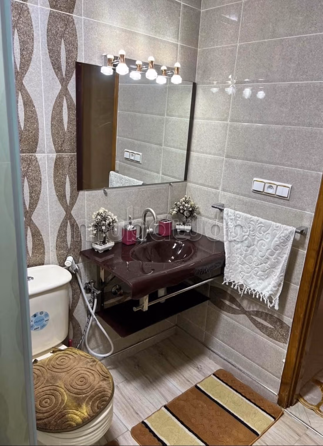 Appartement à louer à Marjane. 
3 pièces confortables. 
Bien meublé