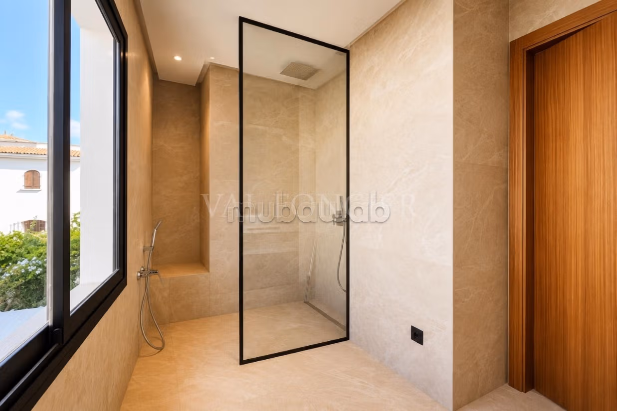 Vente Villa moderne 487m2 4chambres avec piscine 
Ain Diab, Casablanca