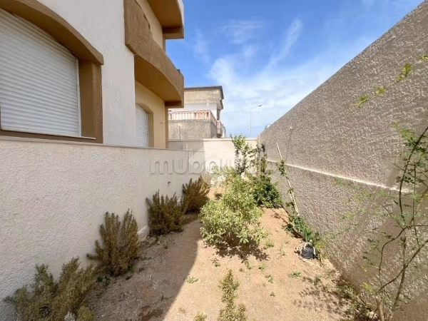 Villa en bande en vente