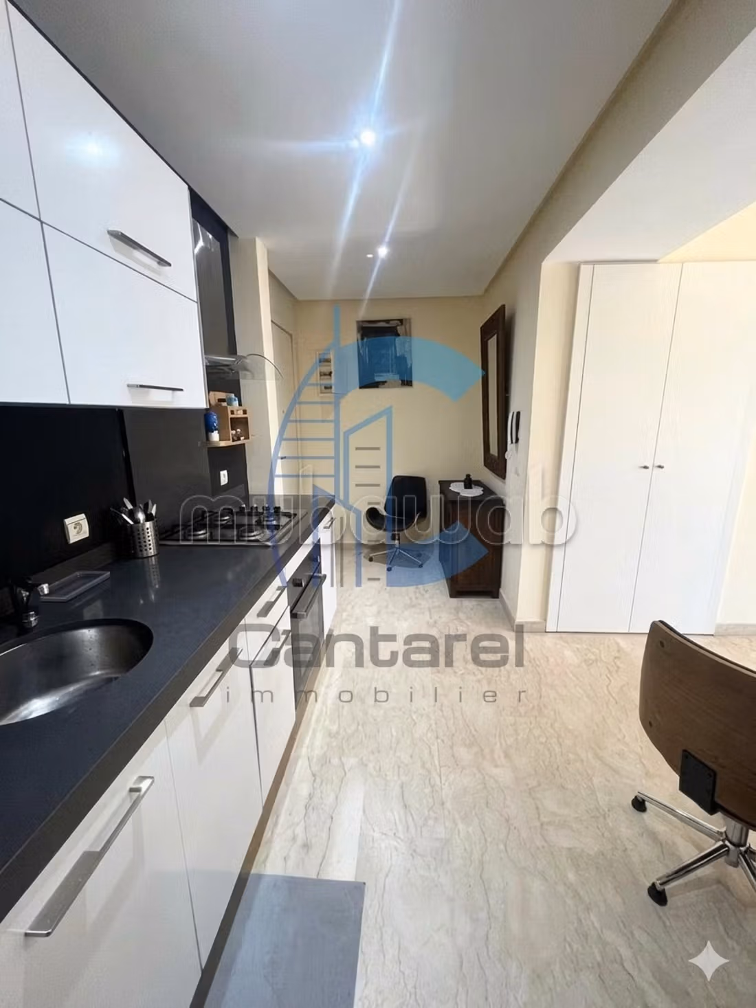 Studio meublé à la location Gauthier