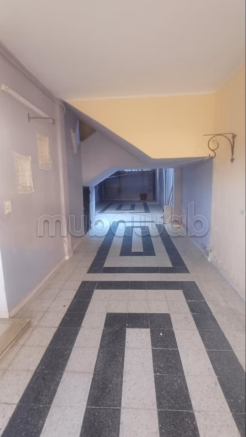 In vendita un edificio R2 a Mourouj 2