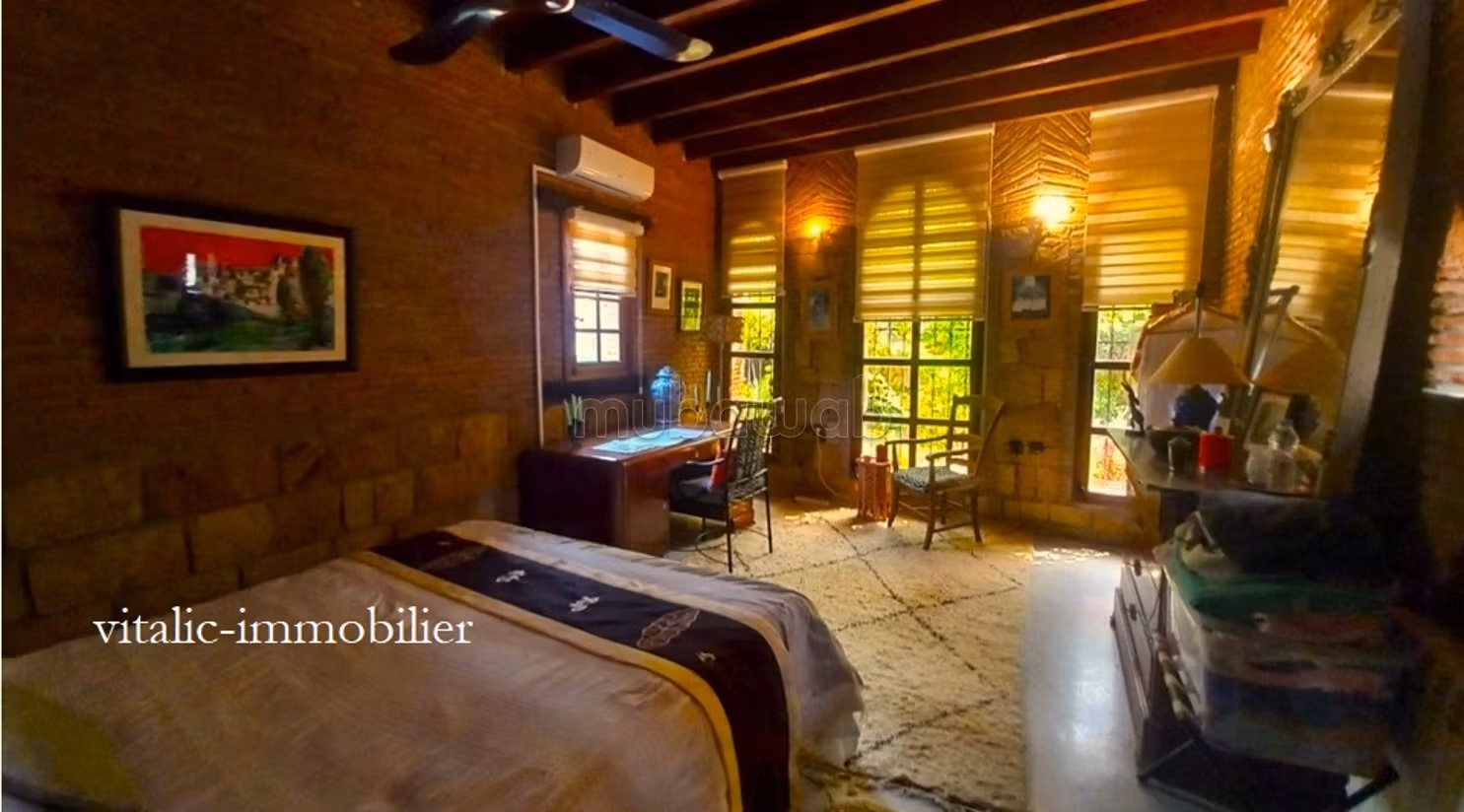 Charming recent villa with pool