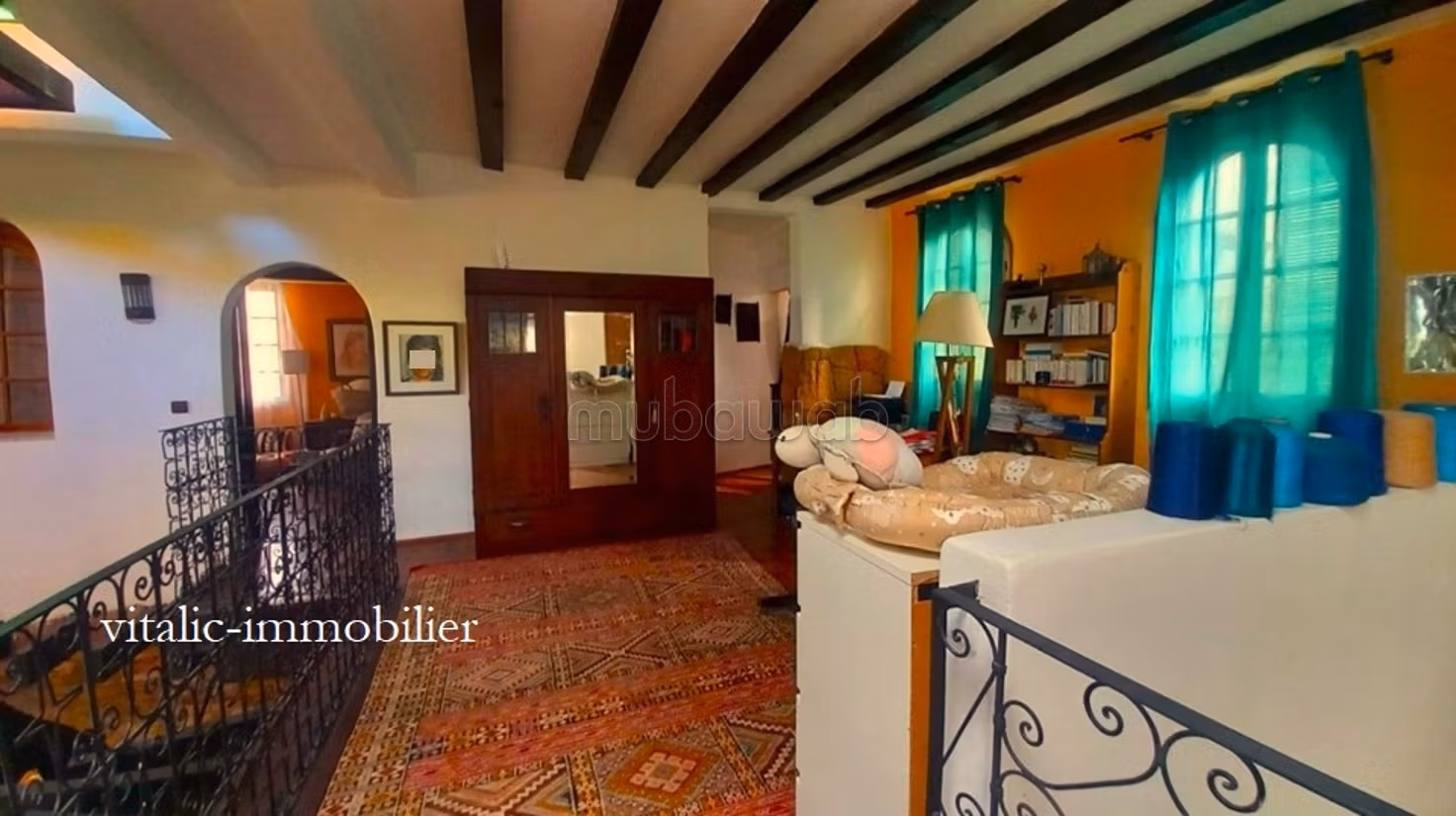 Charming recent villa with pool